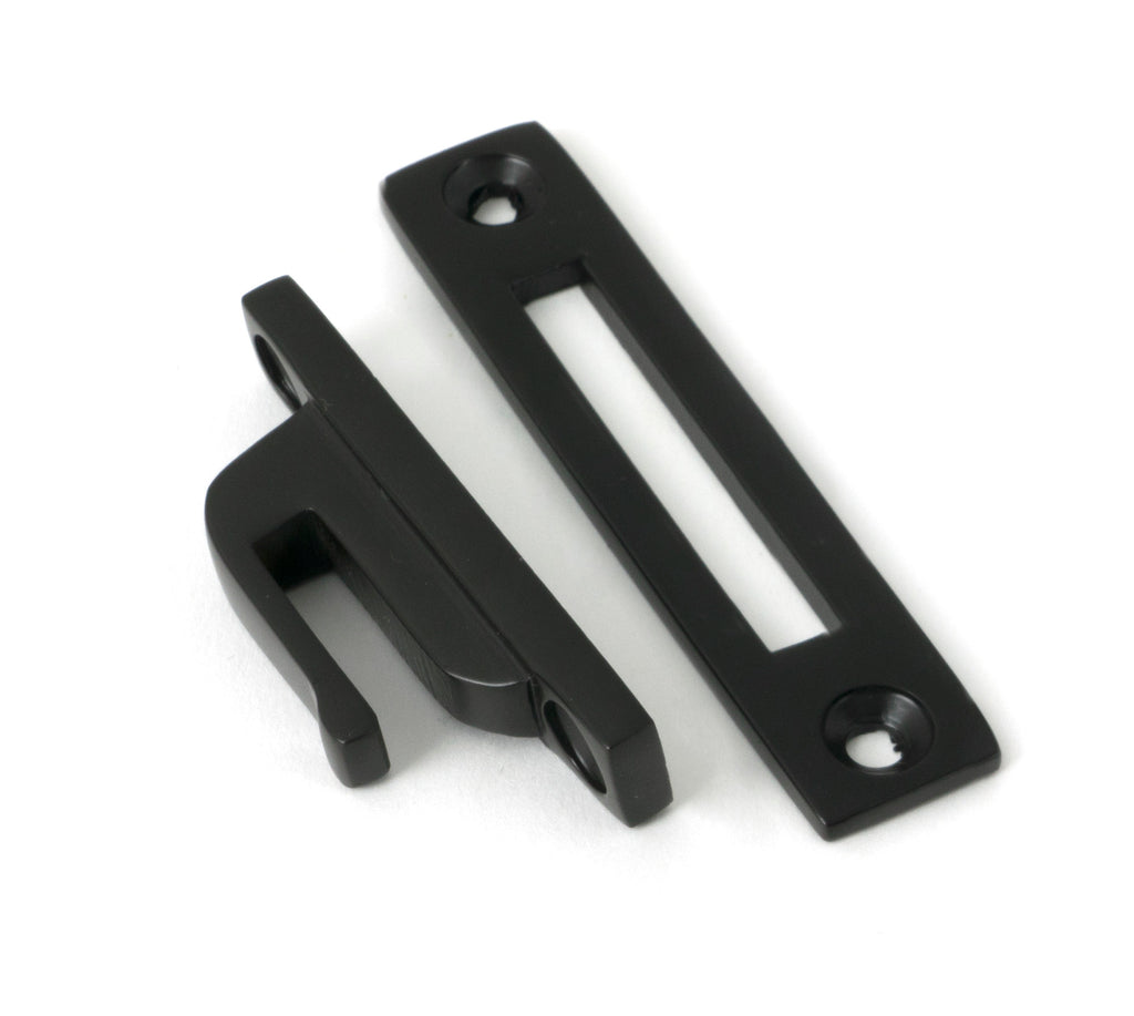 From The Anvil's Matt Black Locking Newbury Fastener